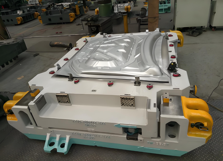 汽車空調(diào)出風(fēng)口模具：精密工藝與智能設(shè)計的融合